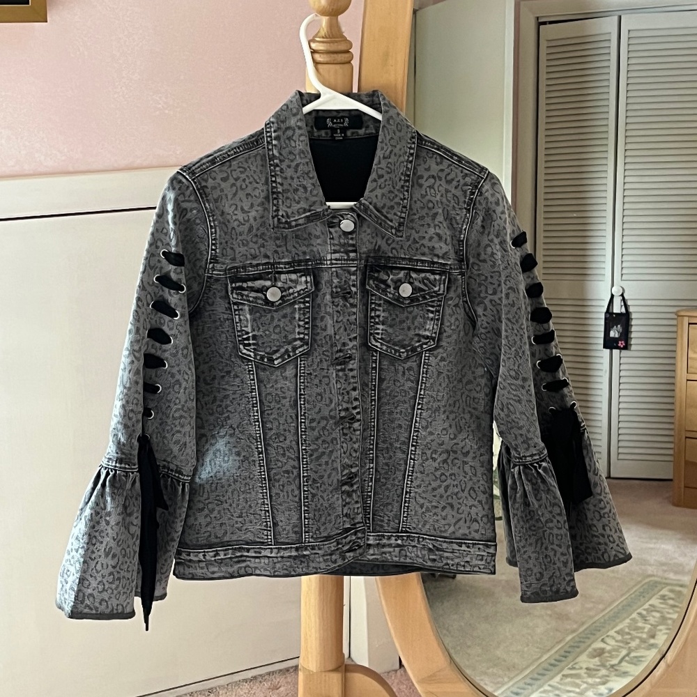 Jeans jacket - Picture 1 of 1